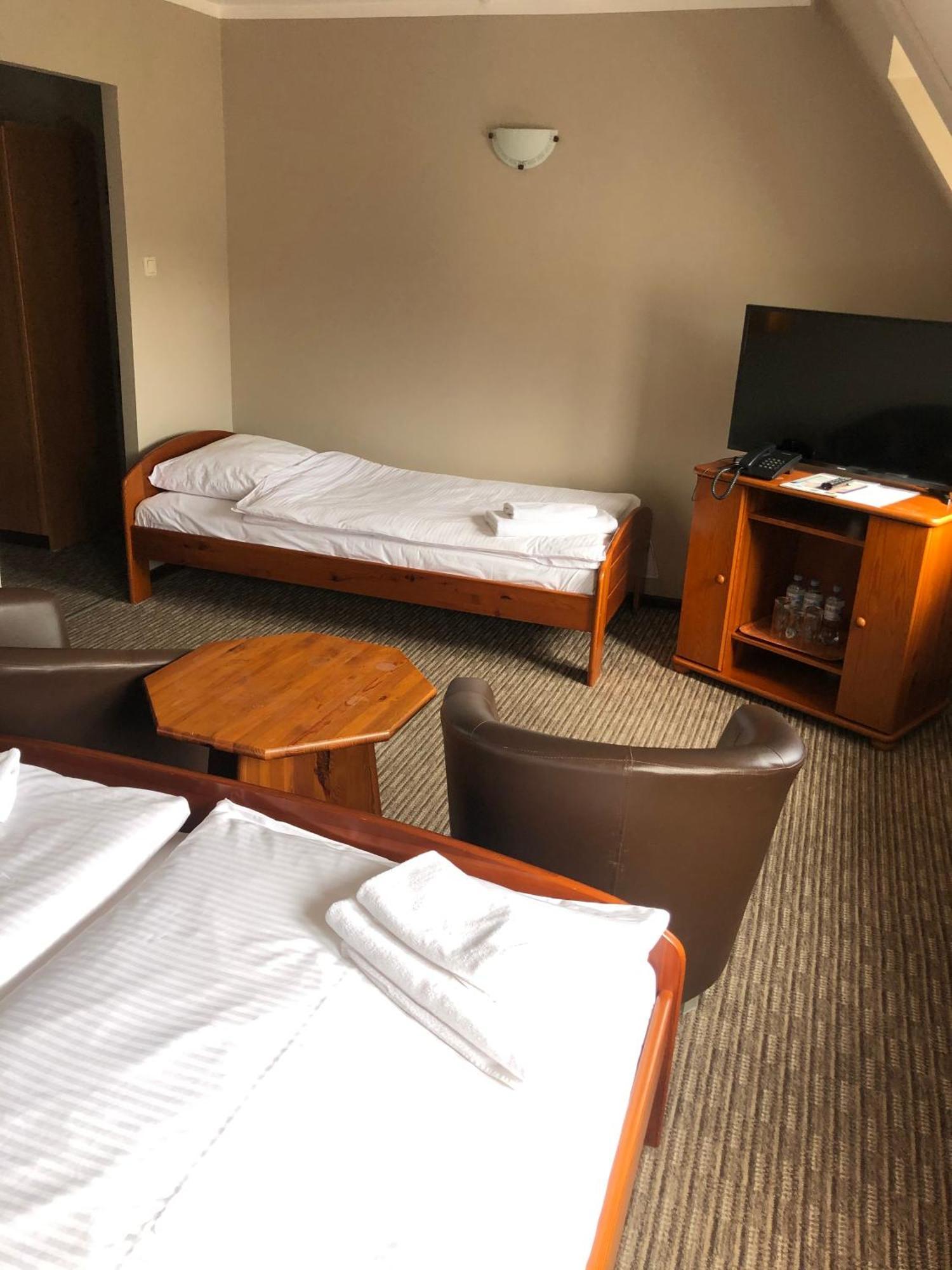Hotel Krystyna Шчитно Екстериор снимка
